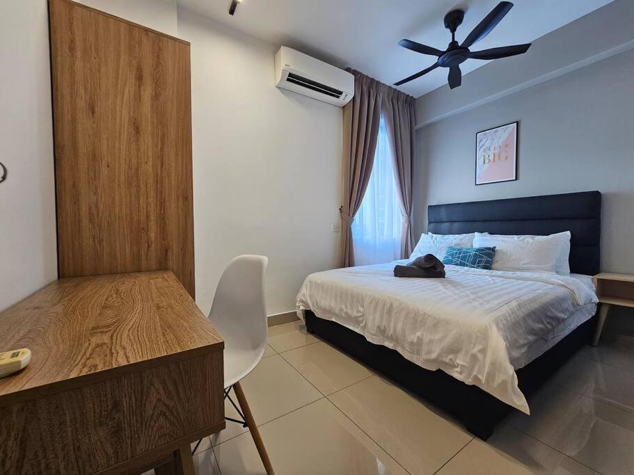 Trefoil Setia City 2Br Shah Alam Bagian luar foto